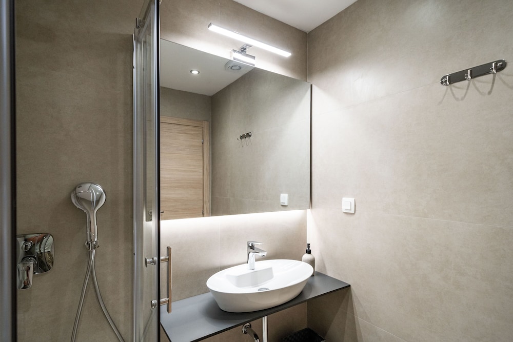 Bacan Serviced Apartments 64/64