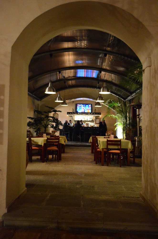 Hotel Casa Antigua 12/69