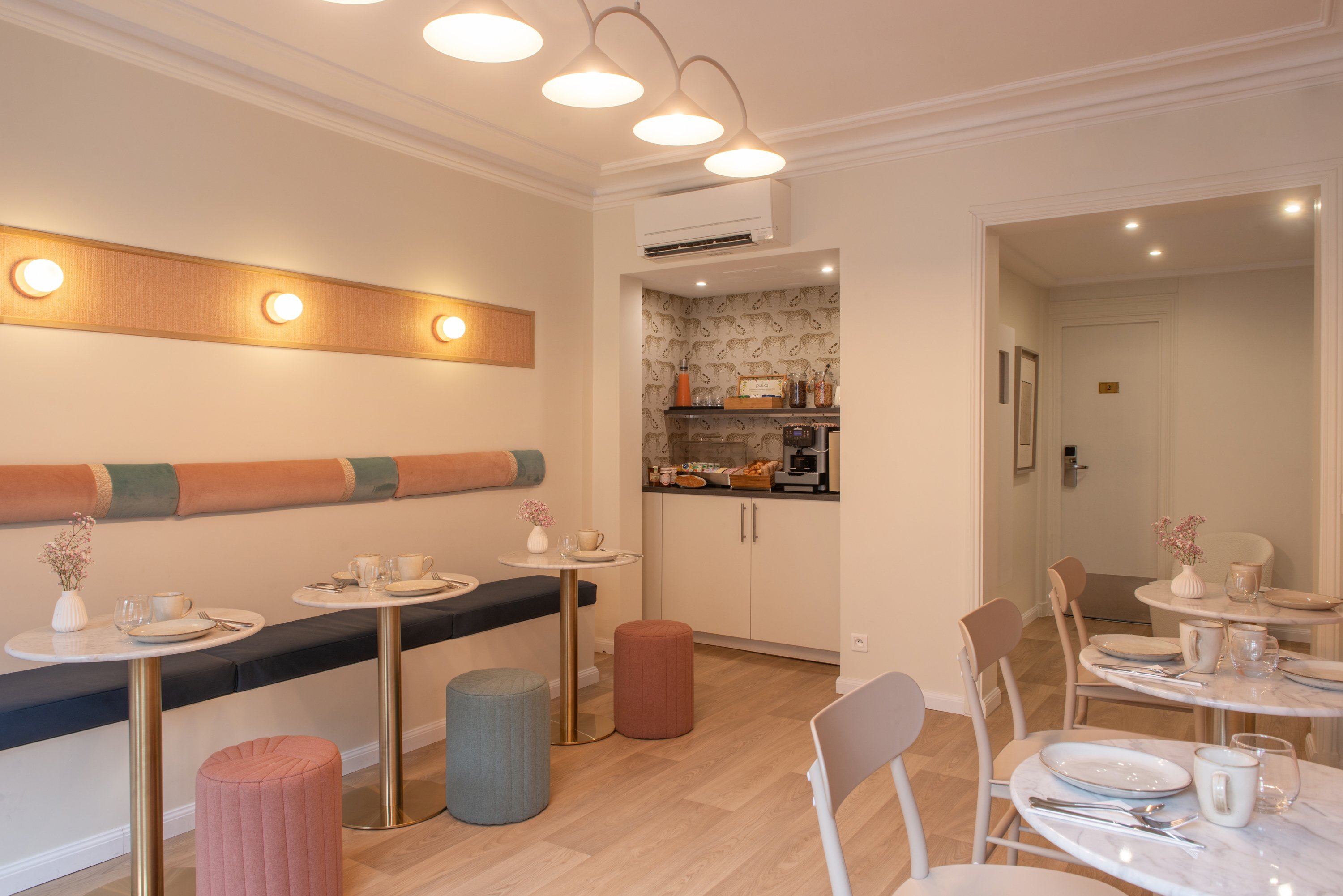 Hotel Avama Prony 44/53