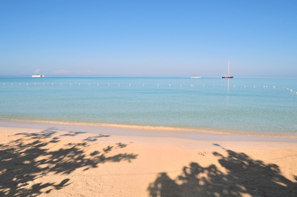 Negril Tree House Resort 55/69