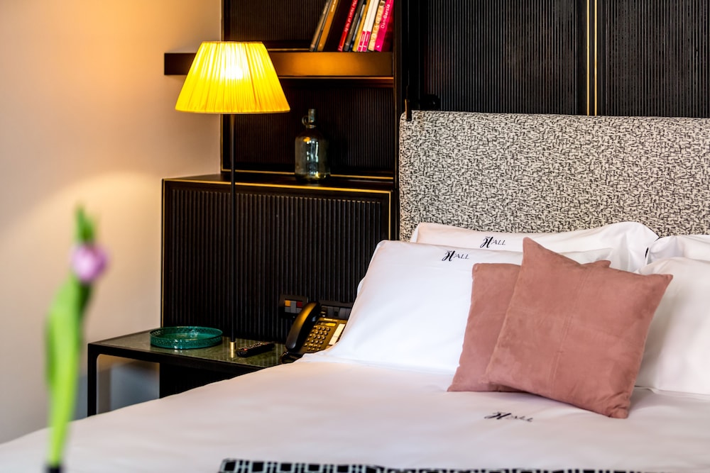 THE H'ALL TAILOR SUITE ROMA 20/65