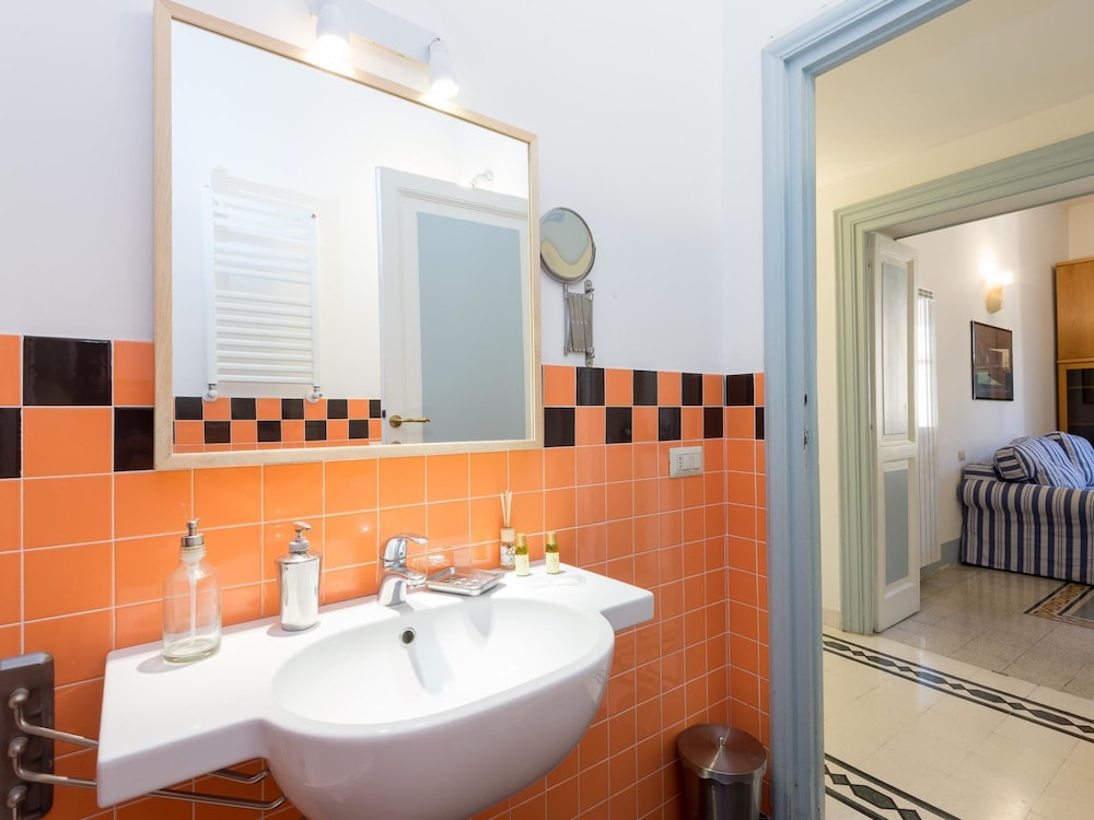 RSH Vatican Comfortable Sunny Apartment 27/34