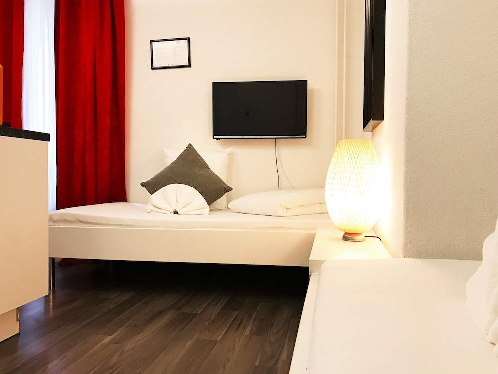 INSIDE FIVE - City Apartments 13/36