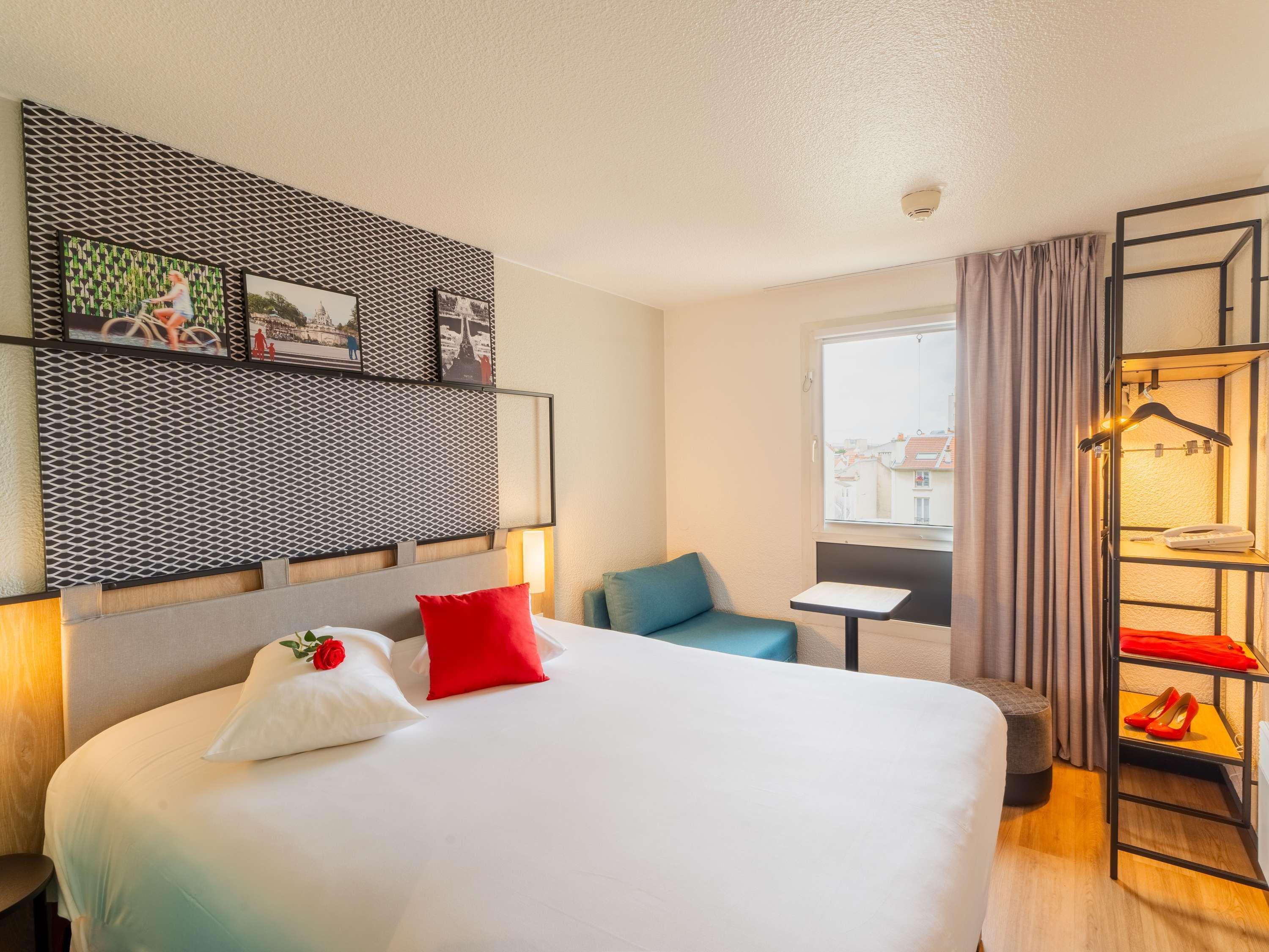 STANDARD, 1 DOUBLE AND 1 SINGLE BED