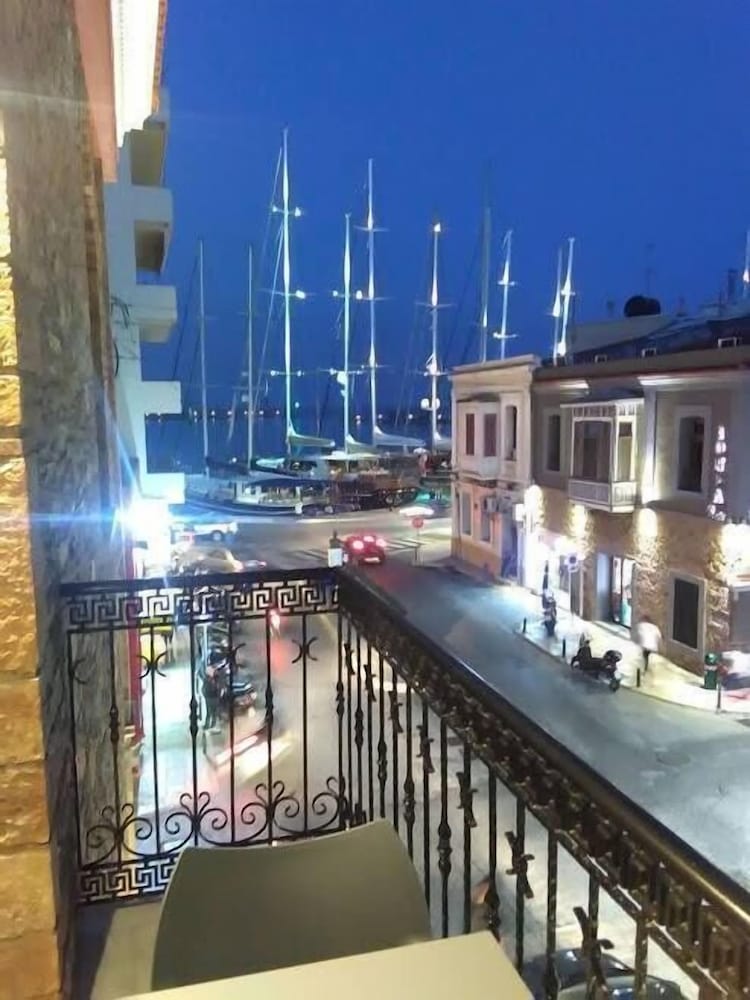 Chios City Inn 39/48