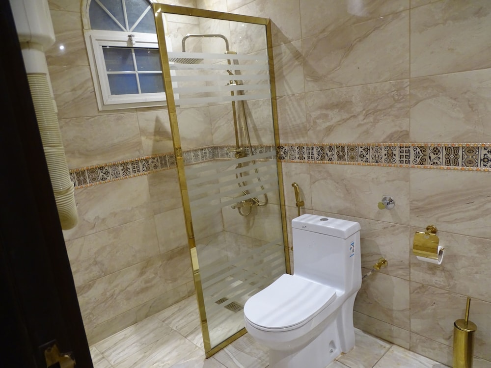 كومفورت إن أليرموك(Comfort Inn Al Yarmouk) 46/49