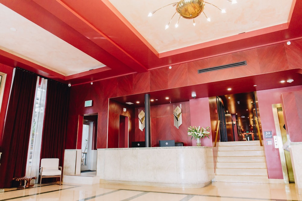 CREST Hotel & Suites 7/66