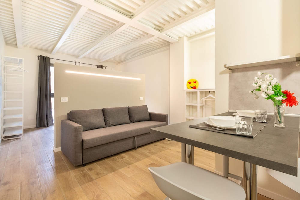 Alessia s Building- Affori FN 14/30