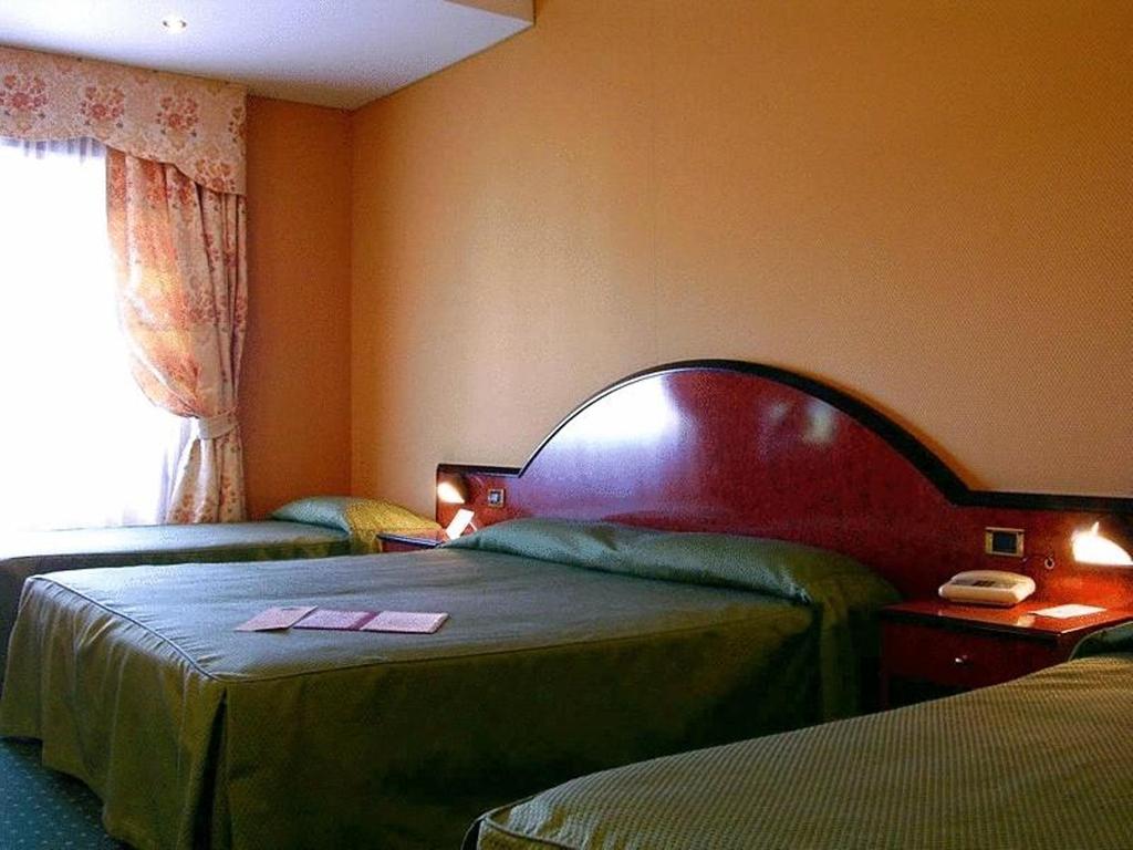 Room at Grand Hotel Dei Cesari, ANZIO