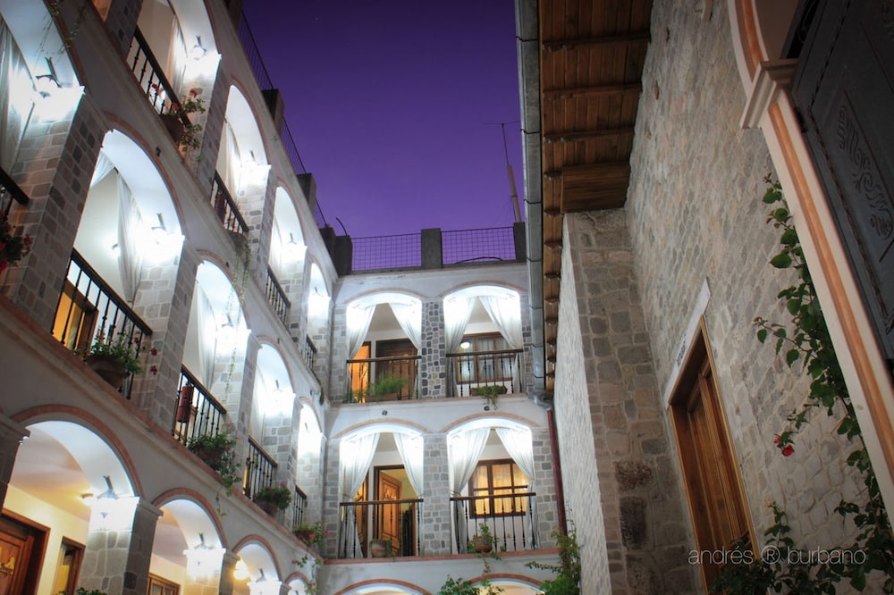 Villa de Tacvnga Hotel 4/50