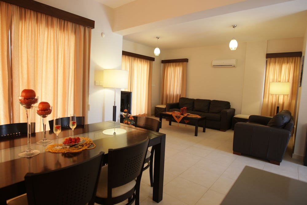 Vineland Holiday Villas 23/48