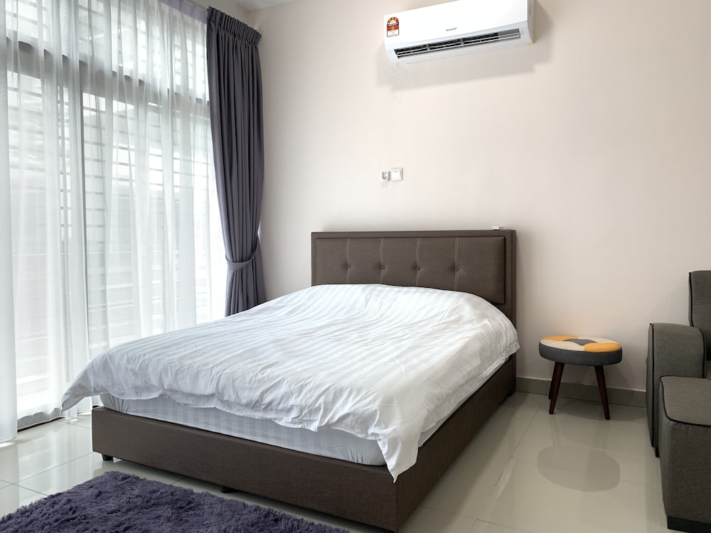 Palazio Serviced Apartment 6/50