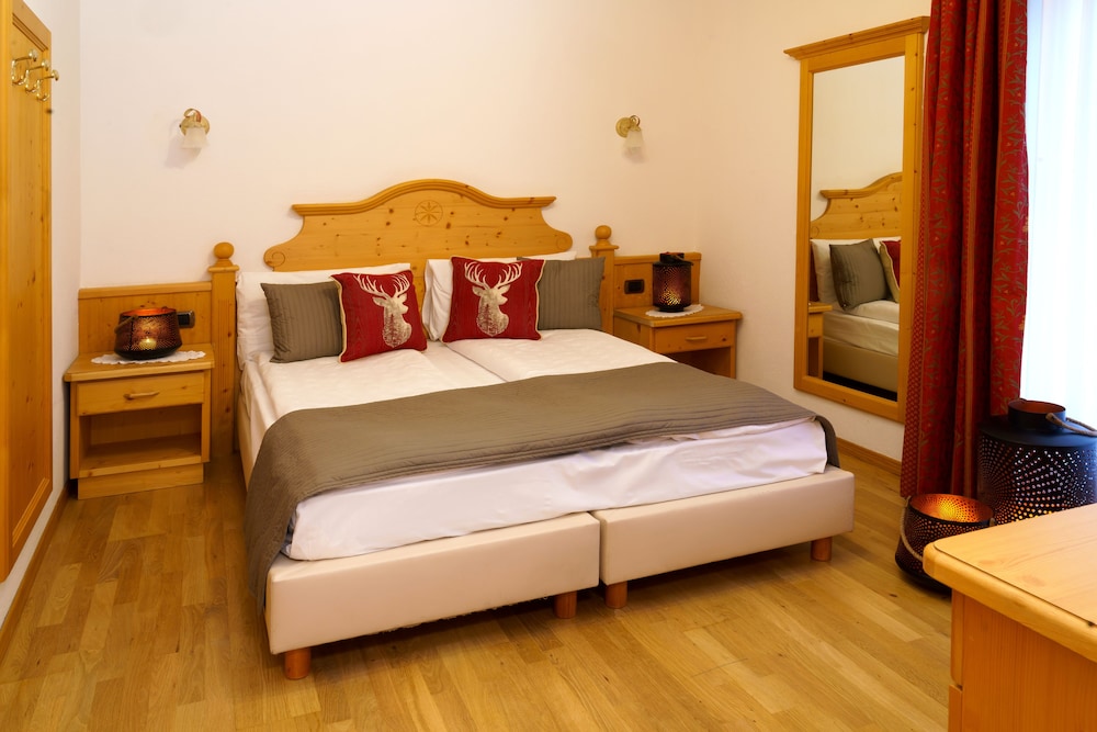 HOTEL IL CAMINETTO 8/44
