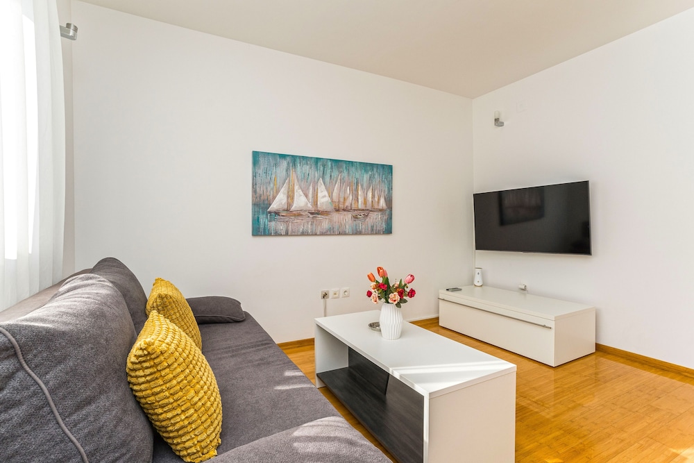 Summer Breeze Apartments 19/45