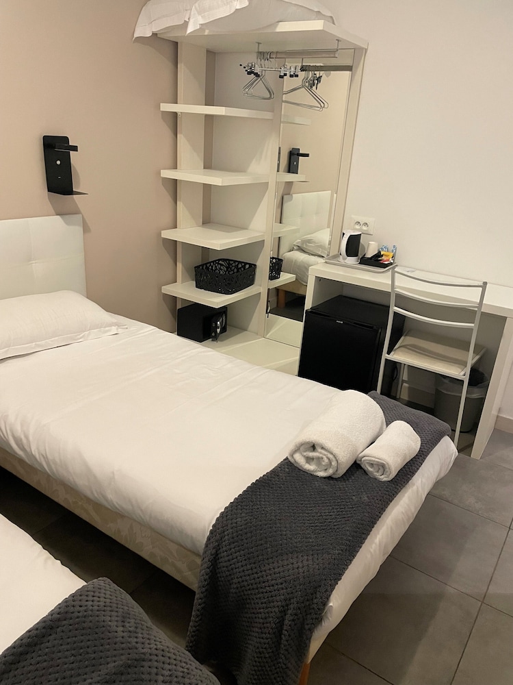 HOTEL ANNA LIVIA 41/56