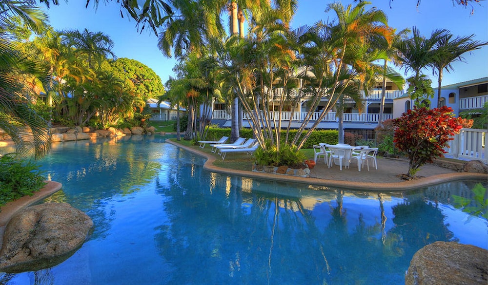 Sovereign Resort Hotel 3/64