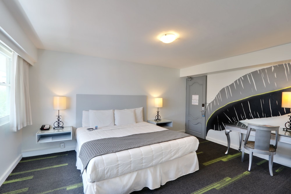 STANDARD, KING BED