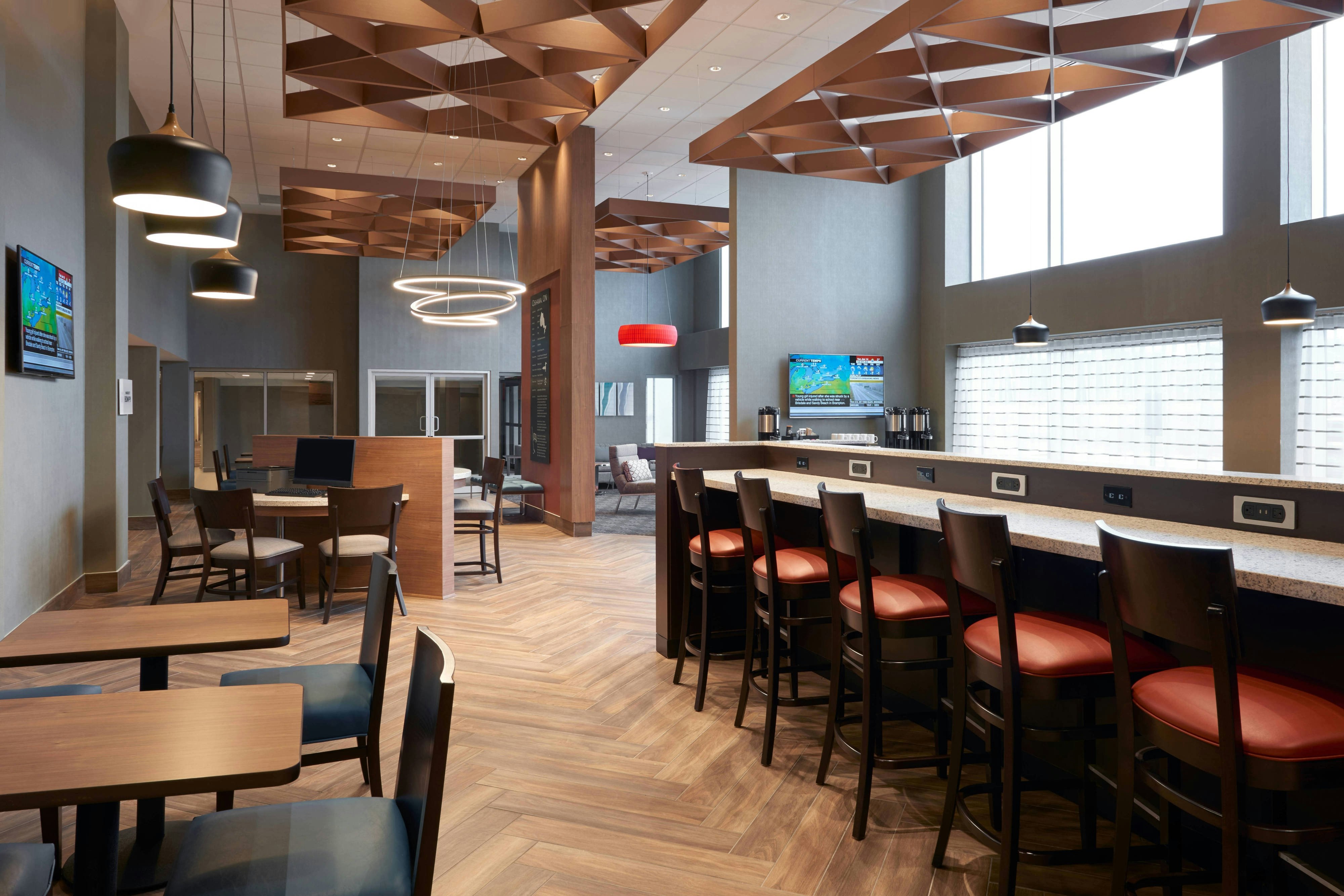 TownePlace Suites by Marriott Oshawa 10/25