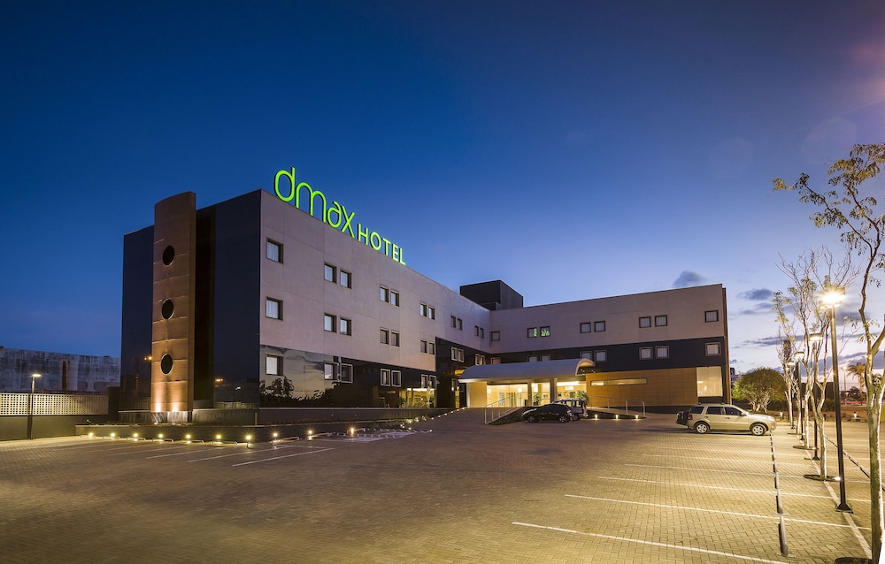 DMax Hotel 4/50