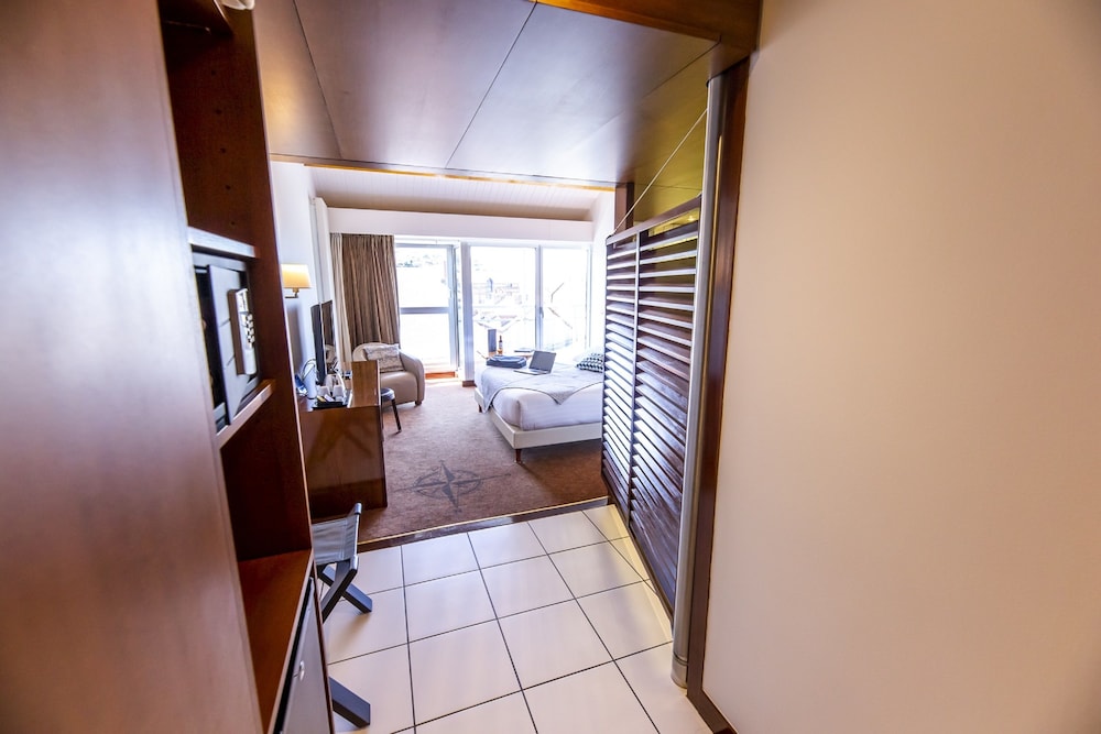 HOTEL LE GRAND PAVOIS 30/87