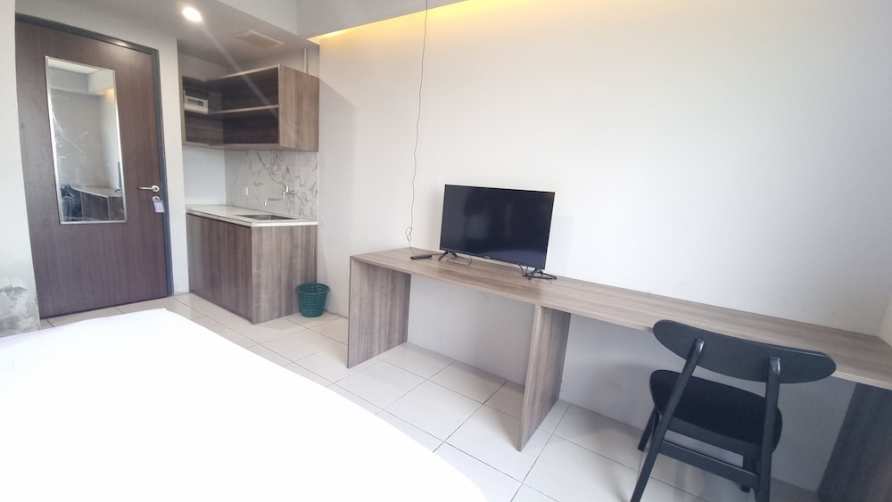 Hotel O cikarang at apartment Riverdale 38/48