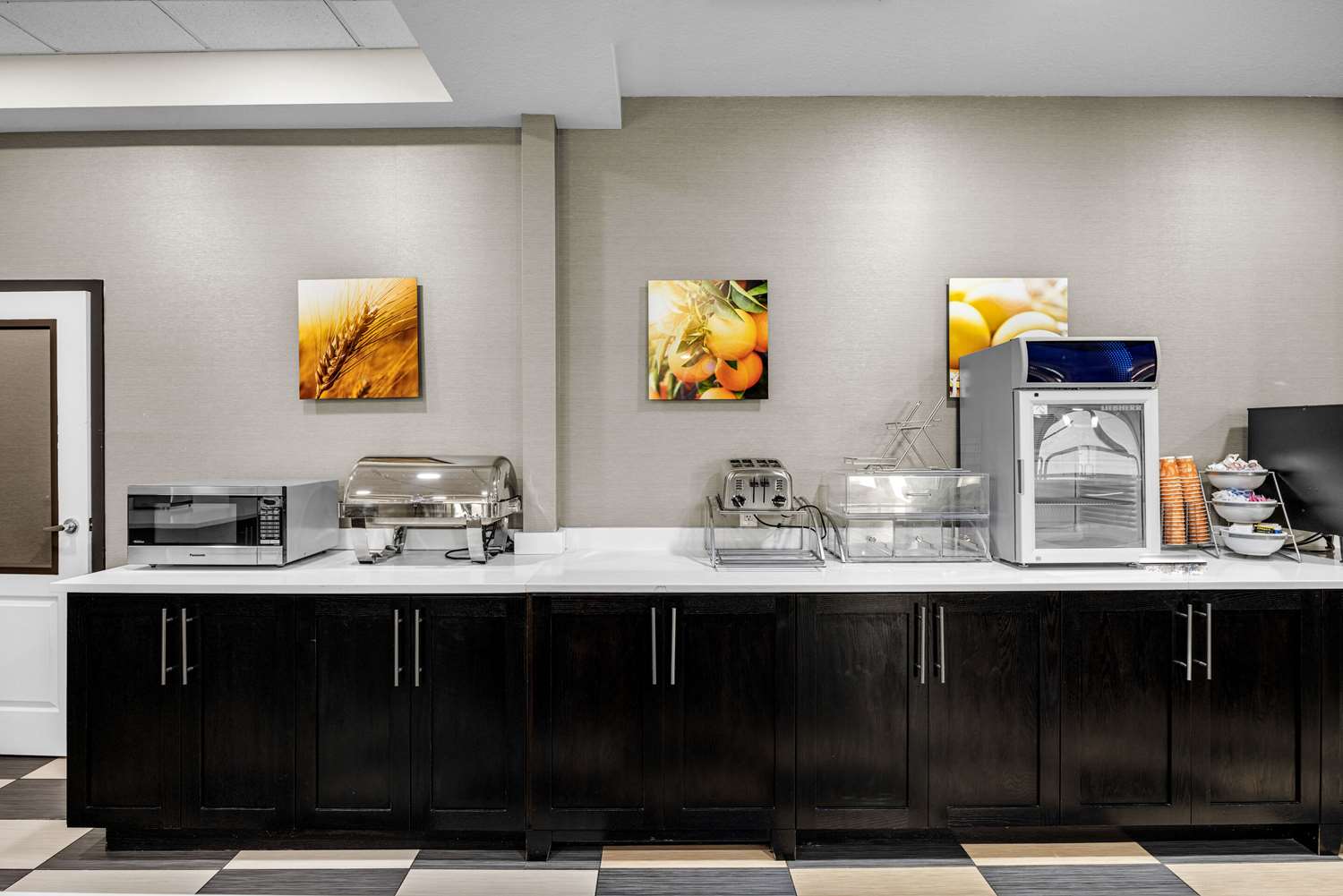 Comfort Inn and Suites Logan Near University 7/22