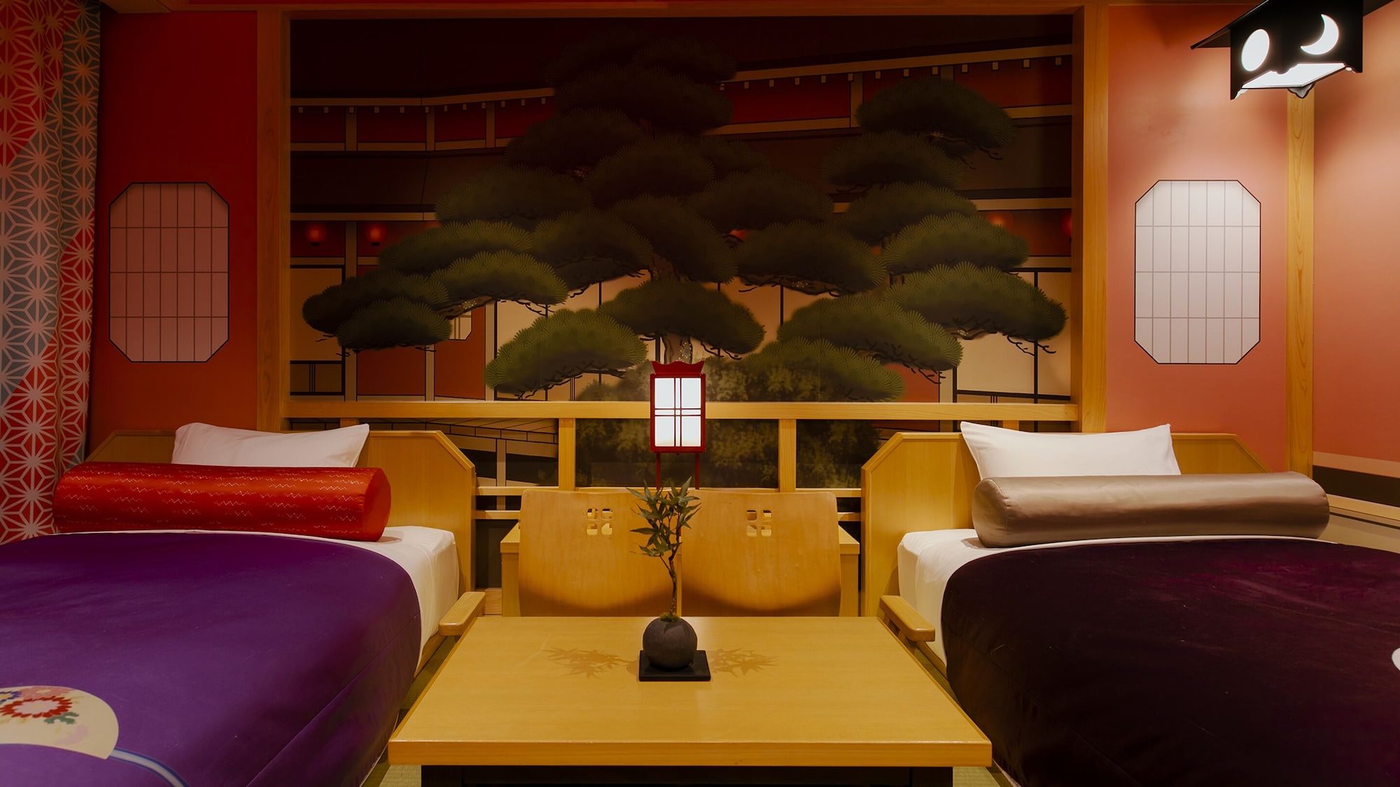 Kabuki, Twin Beds 3/3
