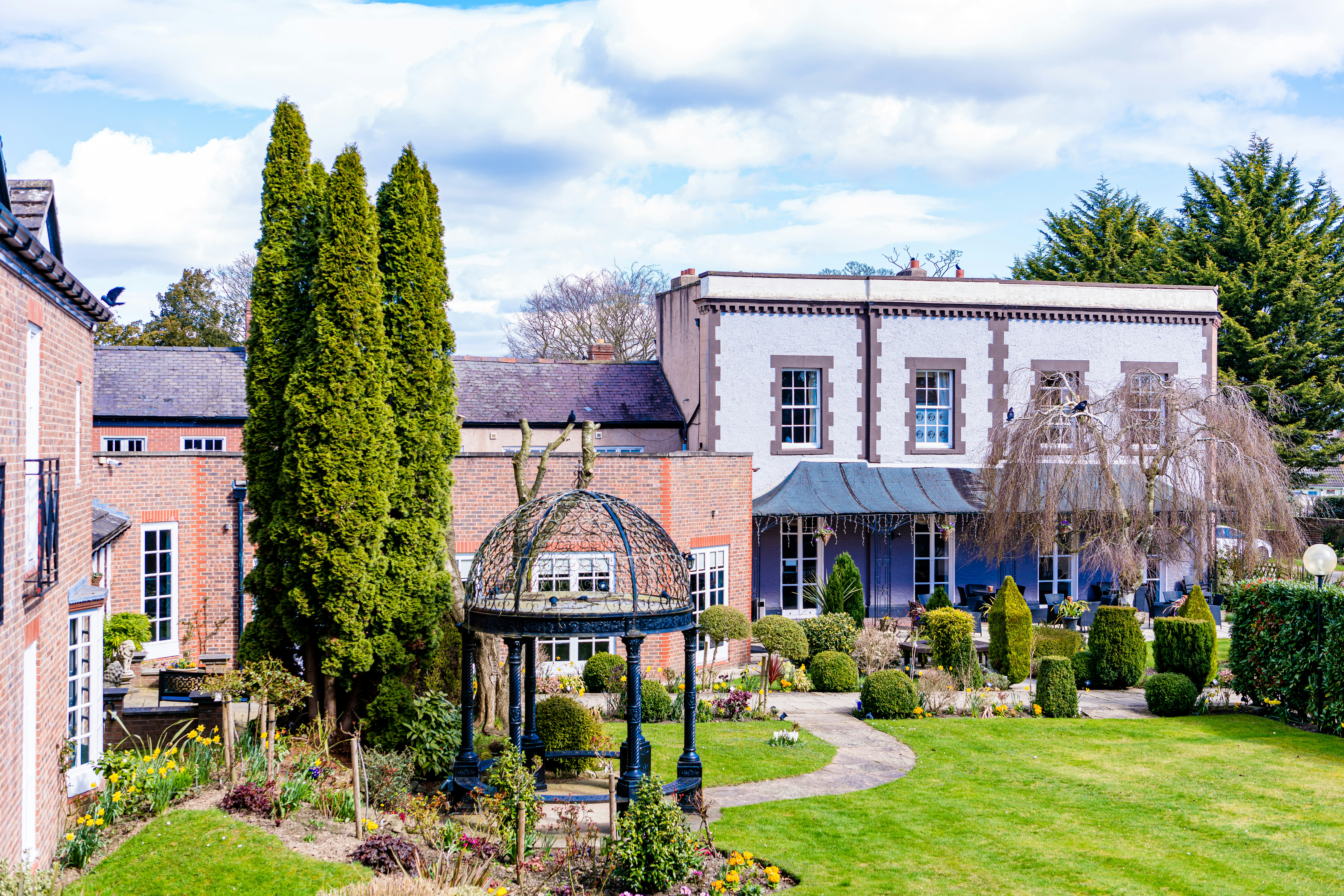 Rossett Hall Hotel 75/78