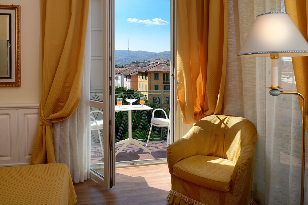 Ambasciatori Palace 39/53