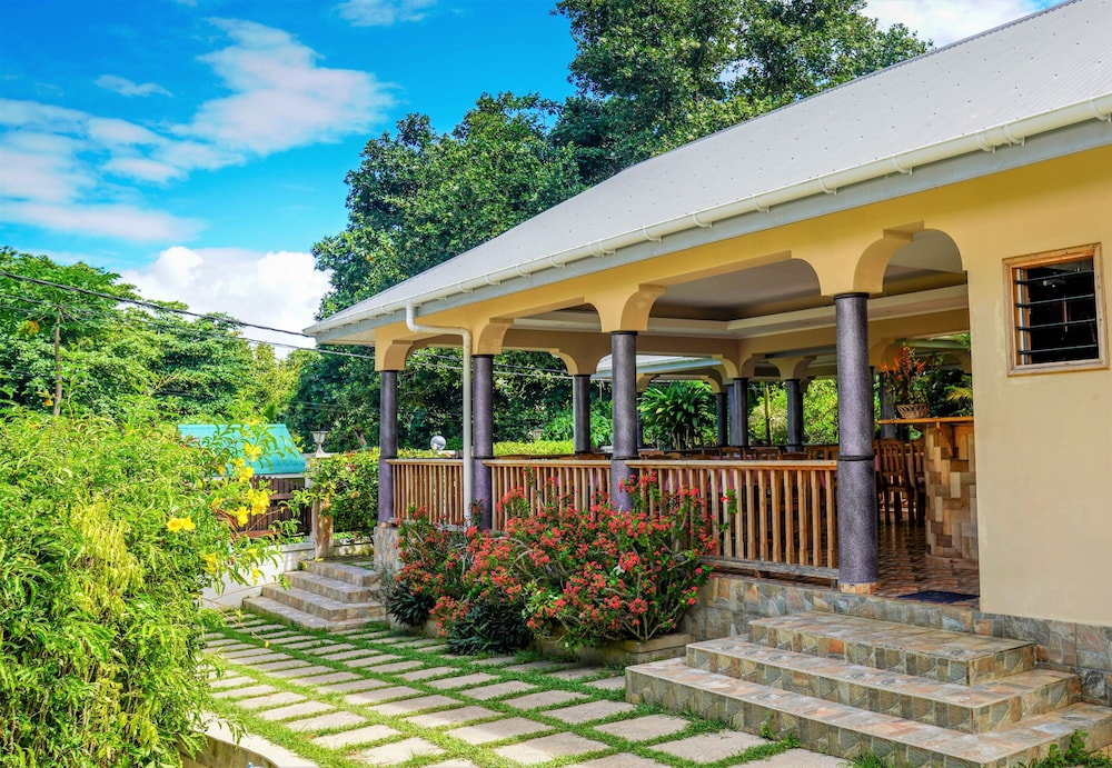 Bernique Guest House 2/22