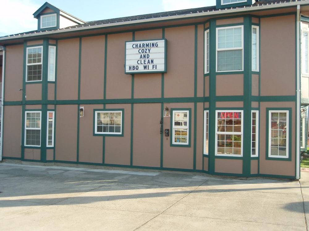 Sweet Breeze Inn 39/65