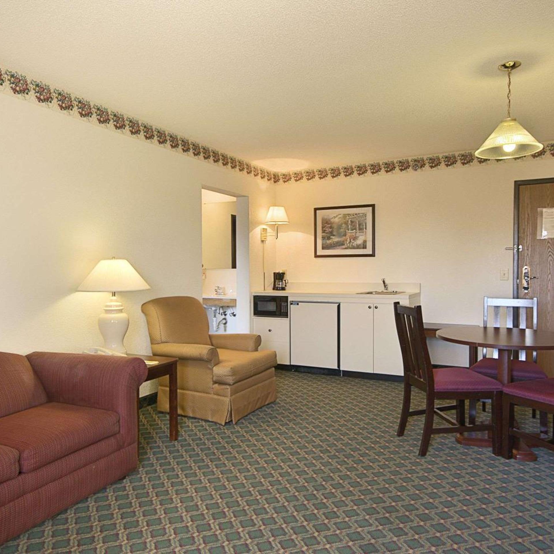 Travelodge by Wyndham Hudsonville 26/42