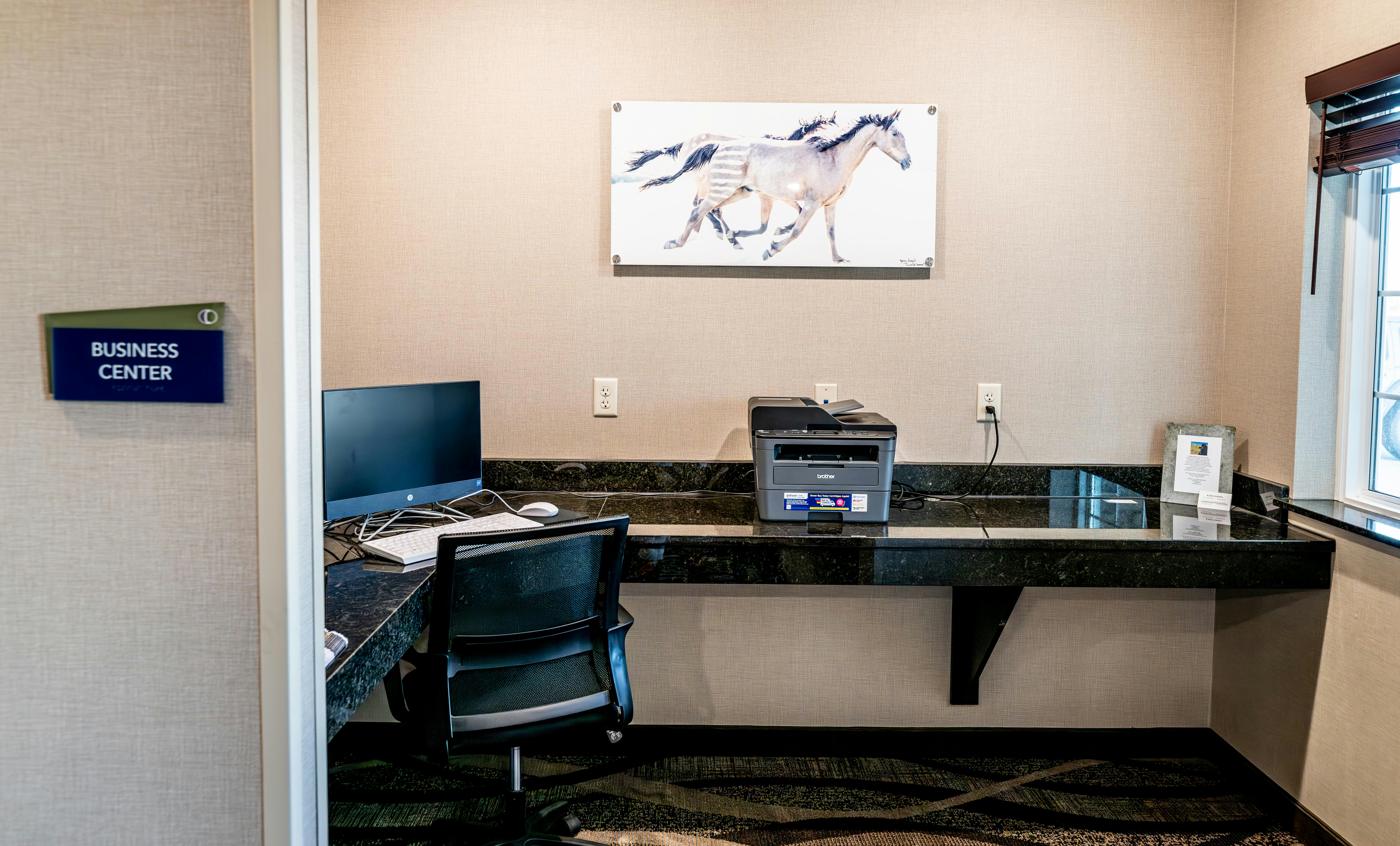 Cobblestone Hotel & Suites - Lamar 16/19