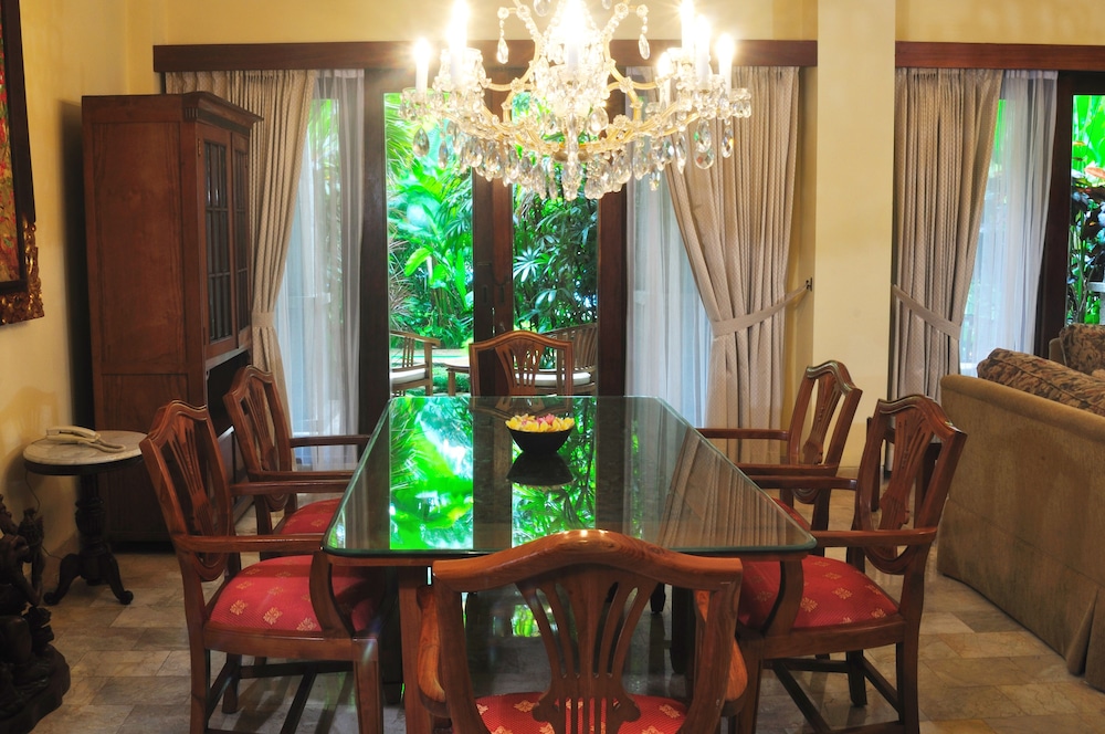 Hotel Kumala Pantai 57/75