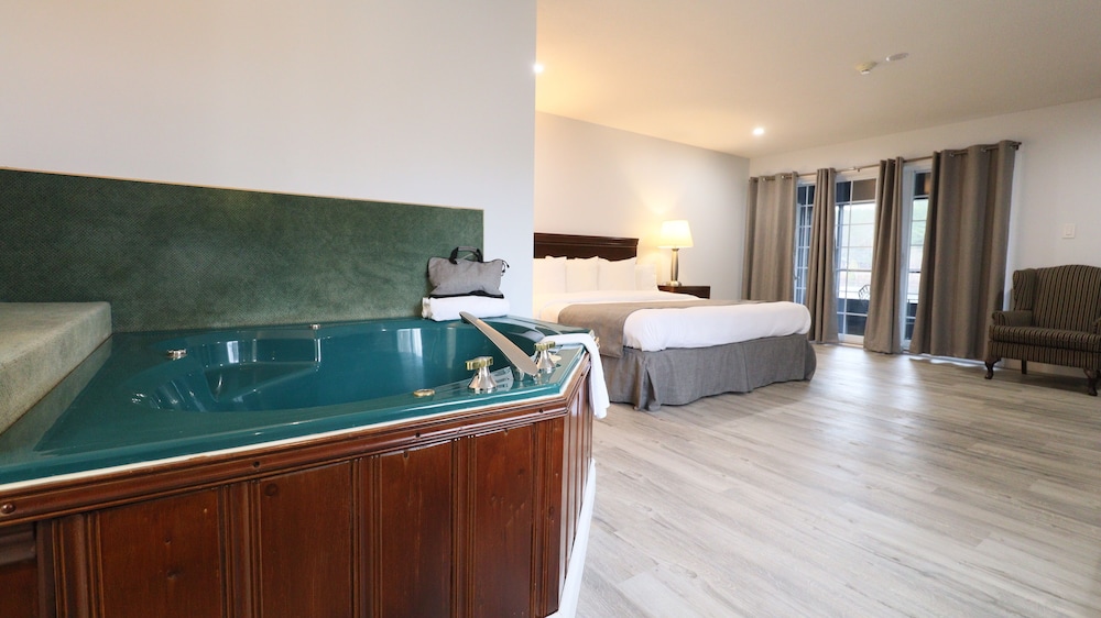 Algonquin Lakeside Inn 13/50
