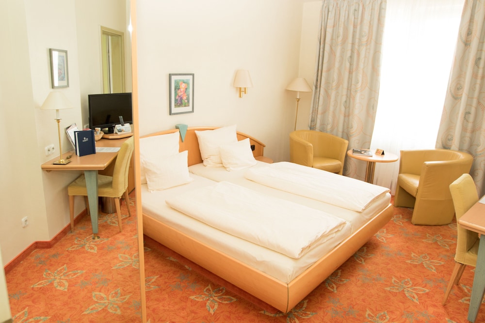 Stadt Munchen Hotel 11/33