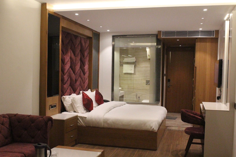SAGRIKA RESORT 33/50