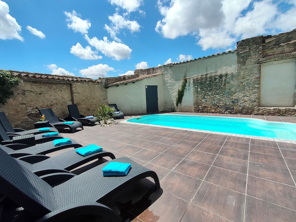 AUBERGE COTE JARDIN 32/56