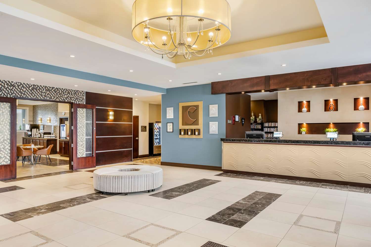Comfort Hotel Bayers Lake 8/19