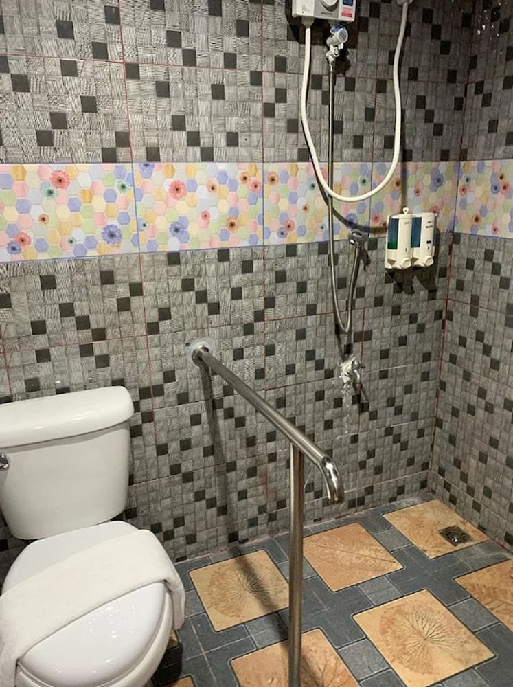 2U Hotel Hatyai 16/18