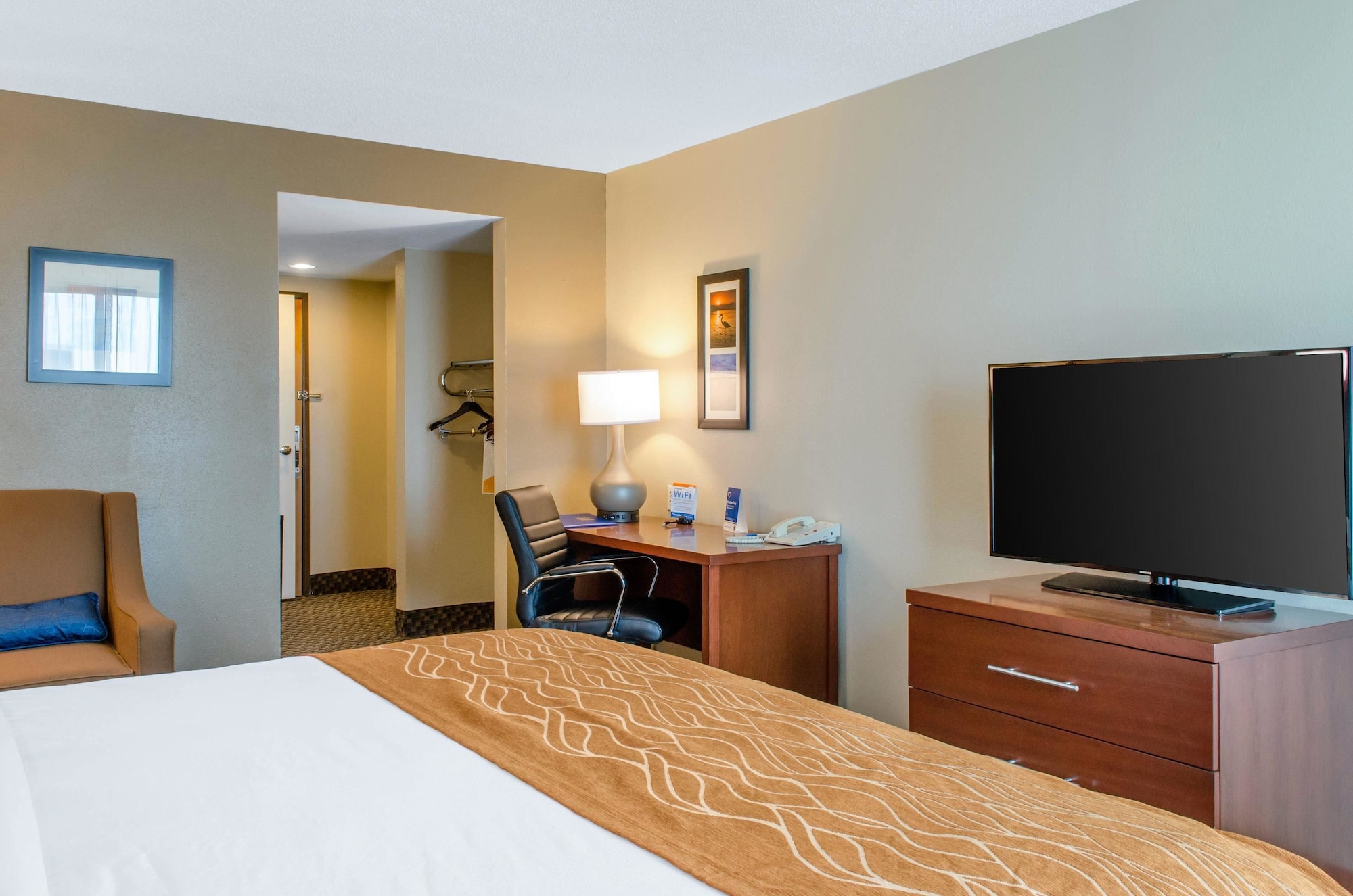 ROOM, KING BED, ACCESSIBLE
