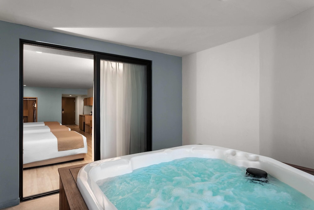 Wyndham Garden Mazatlan Marina 35/59