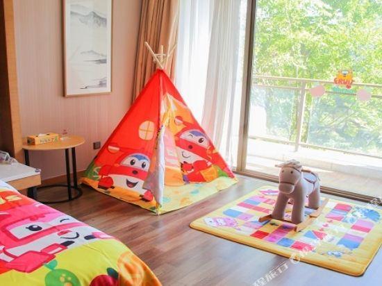 Minyoun Langzhong Ancient City Resort 27/30