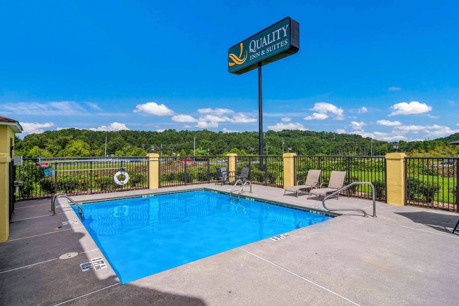 Quality Inn and Suites Canton, GA 25/25