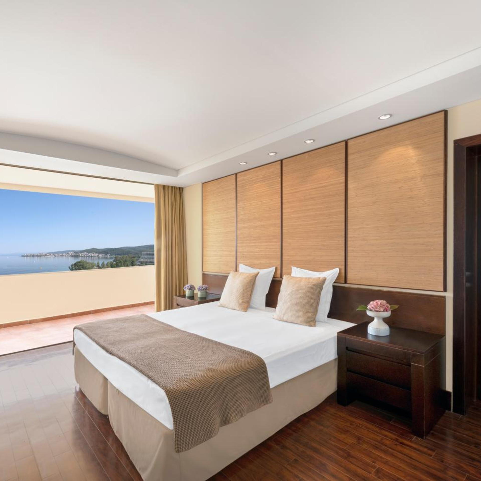 2 Bedrooms, Superior, Suite, Lateral Side Sea View
