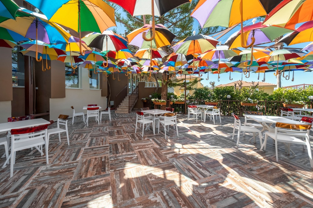 Club Paradiso Hotel 32/50