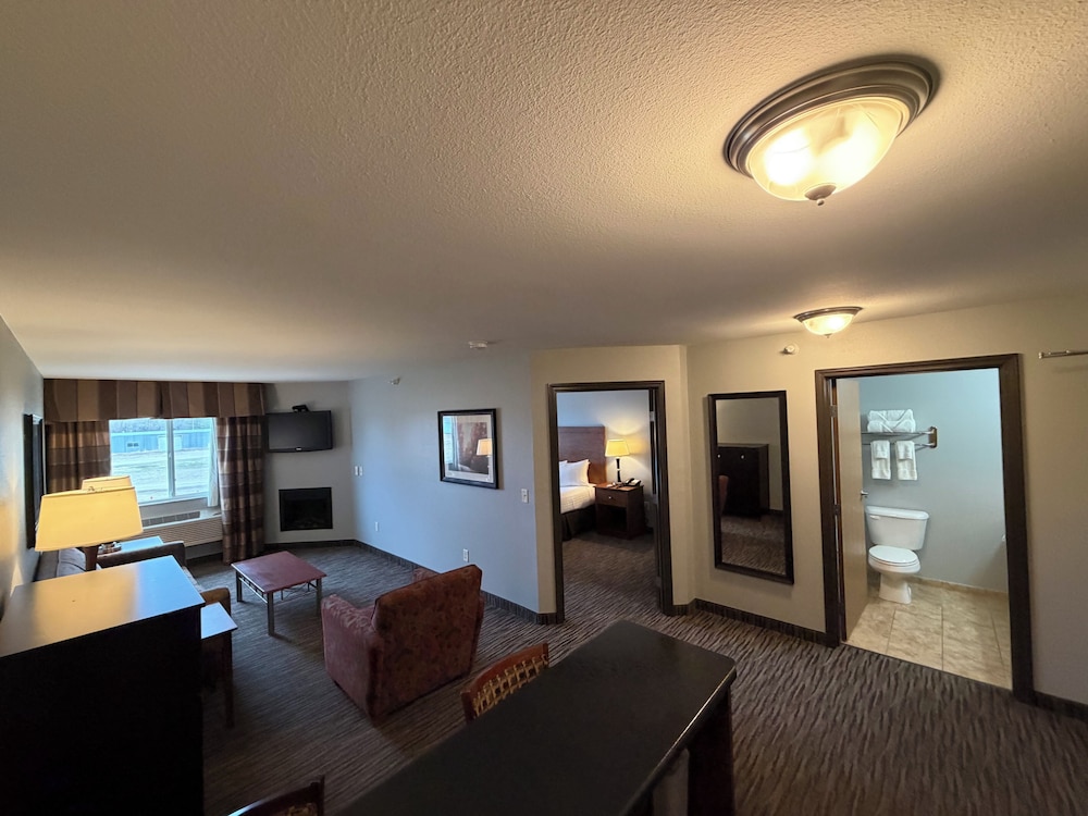 GrandStay Hotel & Suites Parkers Prairie 28/50
