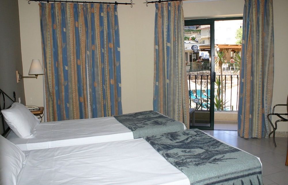Xemxija Bay Hotel (ex Porto Azzurro) 23/66