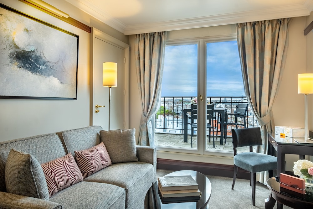 Hotel Pont Royal 43/68
