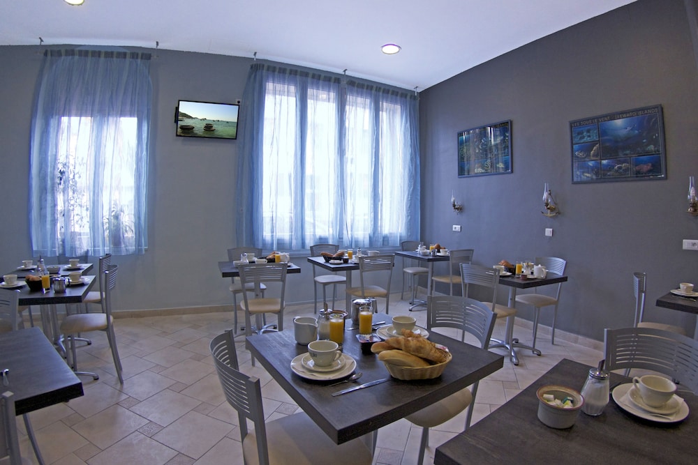 restaurant-cafeteria